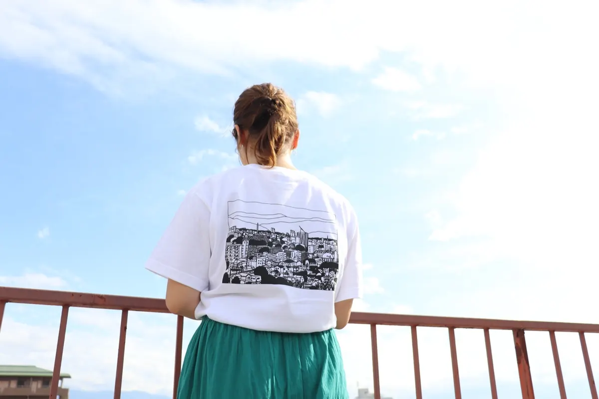 甲府の街を描いたTシャツ